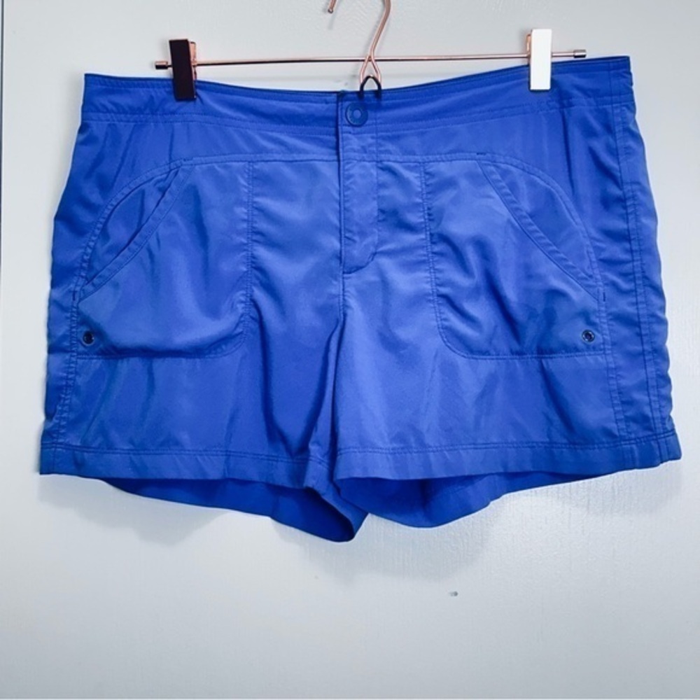 Athleta Costa Short Caspian Blue Size 12